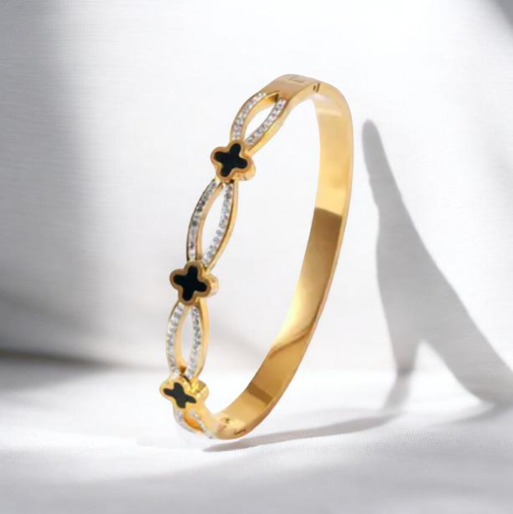 Gold Clover Bangels